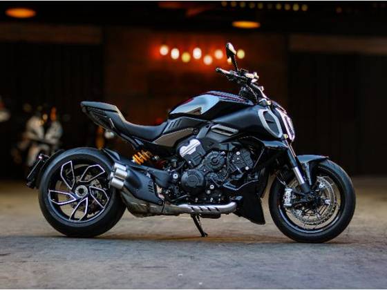 DUCATI DIAVEL V4 DUCATI DIAVEL V4
